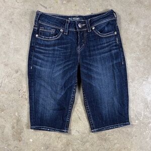 Women's 25W SilverJeans Classic Blue Denim Suki Shorts